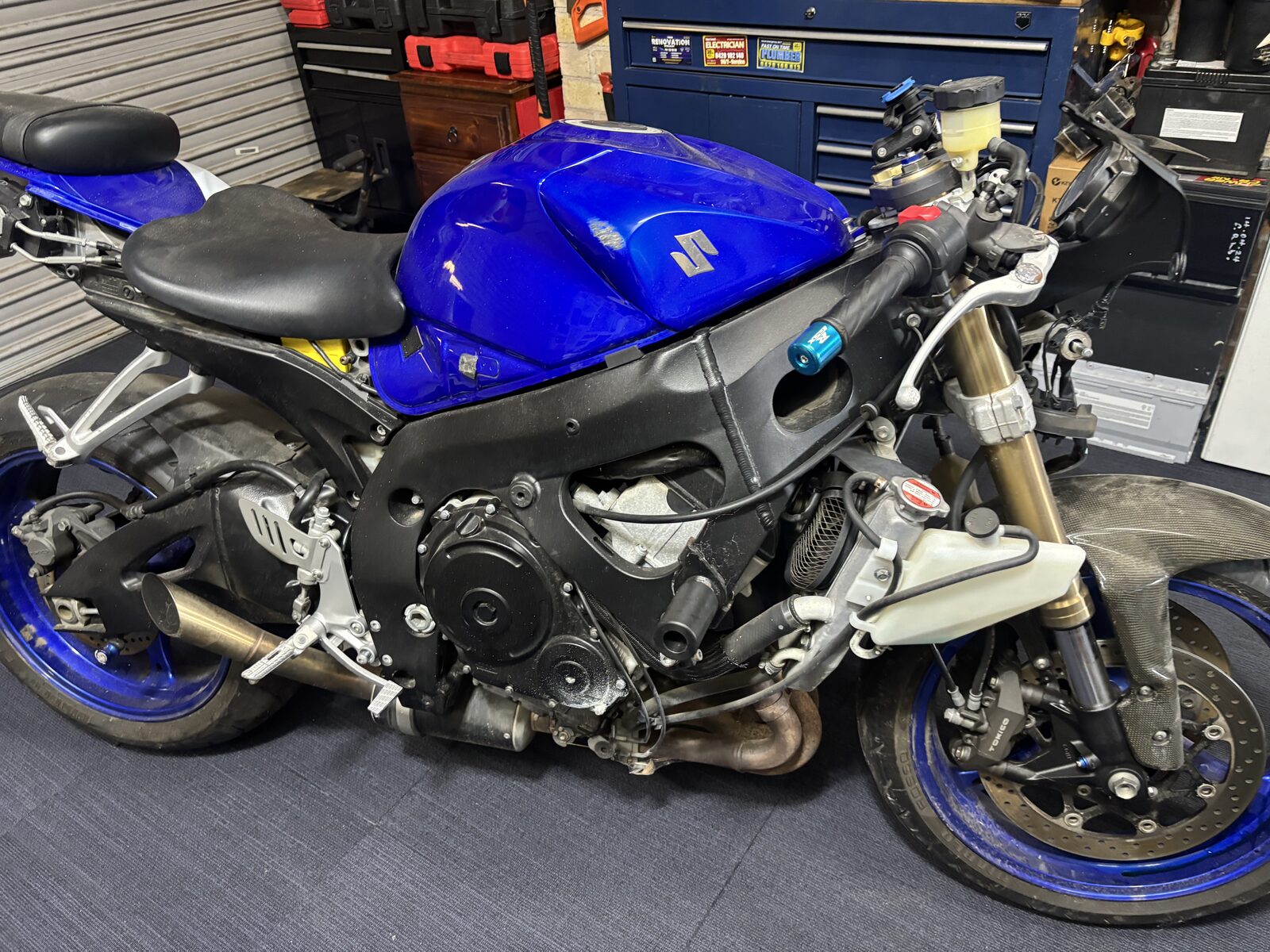 Suzuki GSX-R — bike strip & repair
